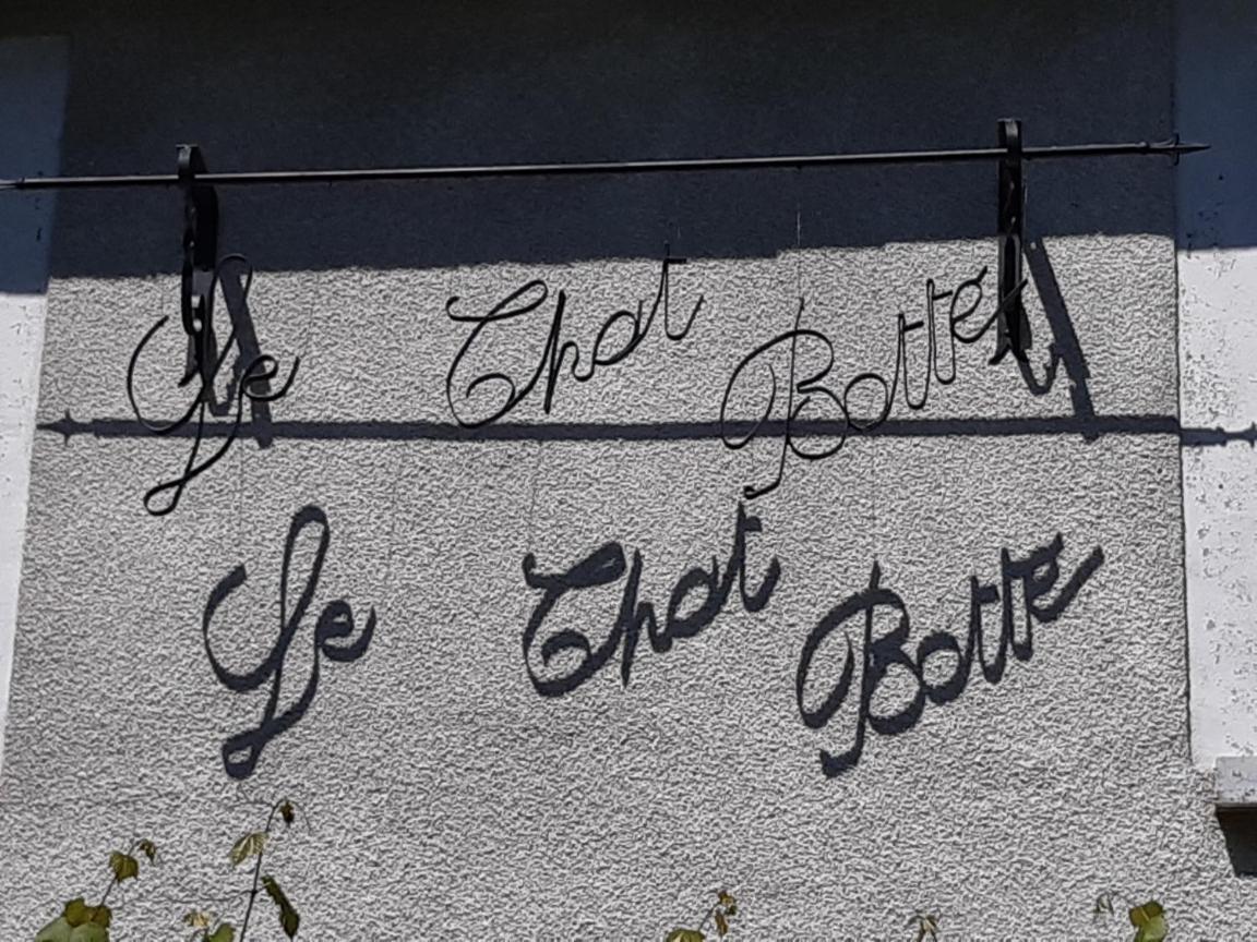 Chambre d'hôtes le chat botté Espédaillac Exterior foto