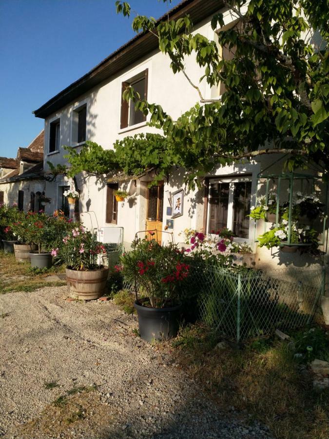 Chambre d'hôtes le chat botté Espédaillac Exterior foto